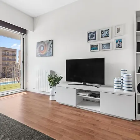 Apartment Lovely New 5 Min Walk Train Station 7 Min To Beach Calafell